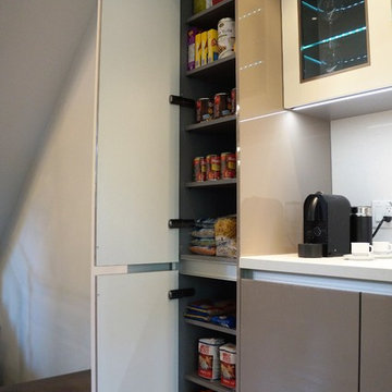 Tall pantry unit | Modern kitchen