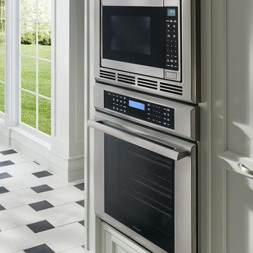 Tall Unit with Oven/Microwave Combination