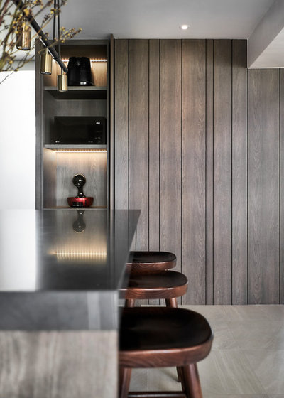 Modern Kitchen by Icon Interior Design Pte Ltd