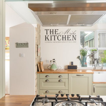 Tempt yourself into the ultimate country kitchen with classic design andcoloursJ