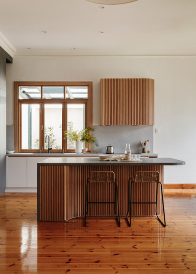 Retro Kitchen by Space Craft Joinery