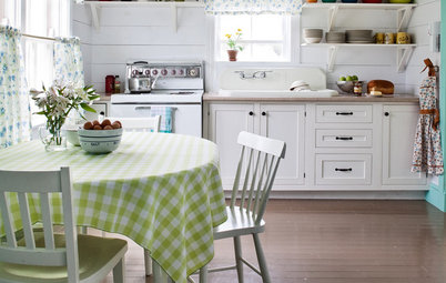 8 Elements of a Cottage Kitchen