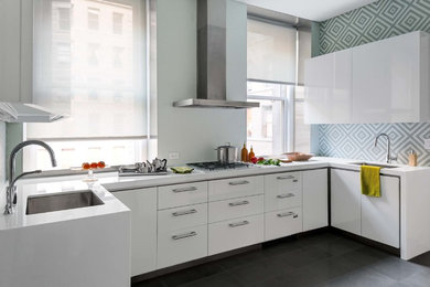 Trendy kitchen photo in New York