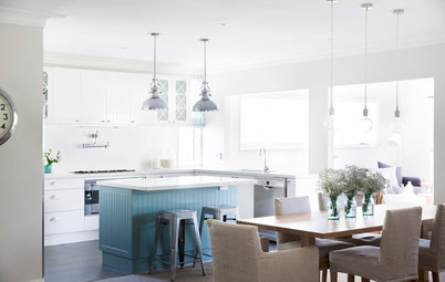 Houzz Tour: Scandi-Inspired Reno Creates a Light-Filled Beachside Home