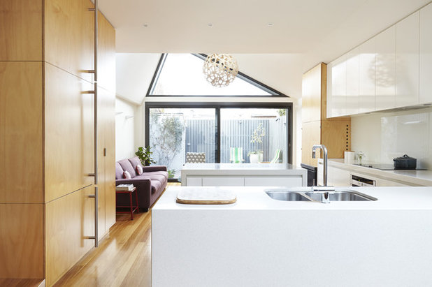 Contemporary Kitchen by Nic Owen Architects