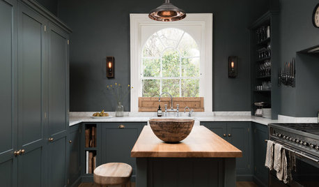 Dark Gray Sophistication in a Shaker-Style Kitchen