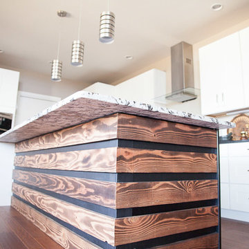 The Bookcliff Modern - Wood Plank Kitchen Back Splash