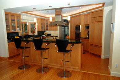 Trendy kitchen photo in Hawaii