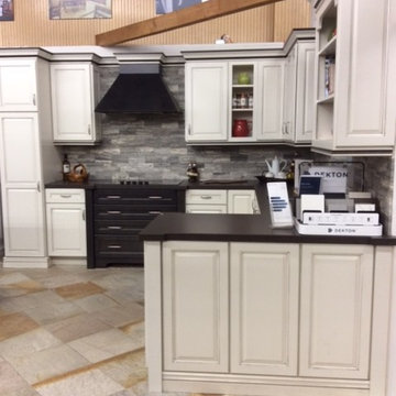 'The Kitchen Store' Display: Bailey