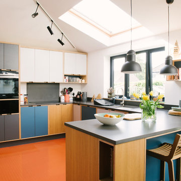 The Kites: Oak Veneered, White/Navy & Grey Laminated, Open Plan, Plywood Kitchen