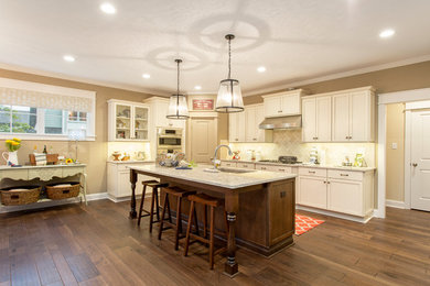 Example of an arts and crafts kitchen design in Richmond