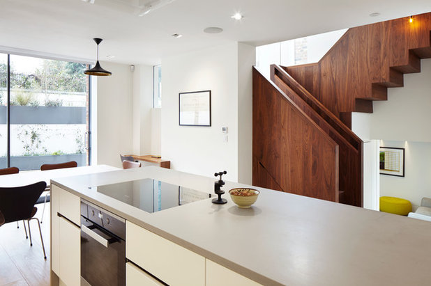 Contemporary Kitchen by Fraher & Findlay Architects Ltd