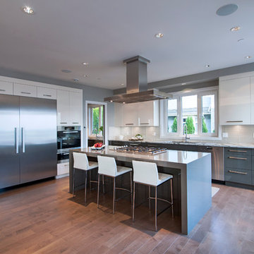 The Main Kitchen & A Peek Into The Secondary Spice Kitchen