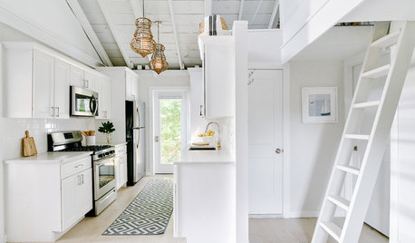 Houzz Tour: Small Space Living in a Chic Coastal Cottage