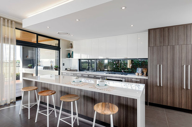 Contemporary Kitchen by WA Country Builders