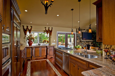 Example of an eclectic kitchen design in San Diego