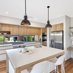 Design ideas for a contemporary kitchen in Wollongong.