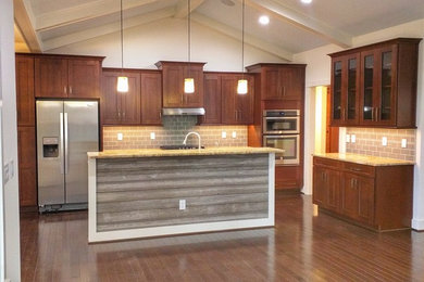 Example of an arts and crafts kitchen design in DC Metro