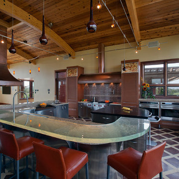 These impressive and magnificent glass panels divide the media room from the res