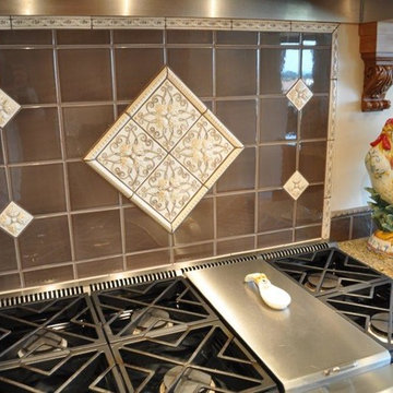 Tile Designs and Custom Kitchens