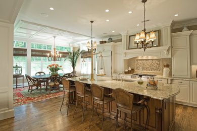 Inspiration for a timeless kitchen remodel in Charleston