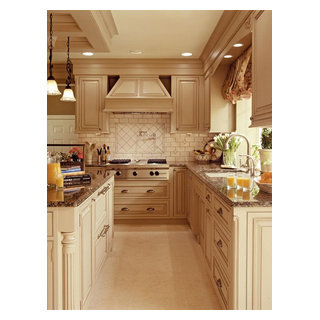 Timeless Traditional - Traditional - Kitchen - Minneapolis - by Plato ...