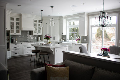 Example of a cottage chic kitchen design in Toronto