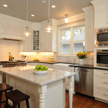 Today's Traditional Kitchen - Glen Ellyn, IL