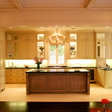 Traditional Classic Light painted Kitchen