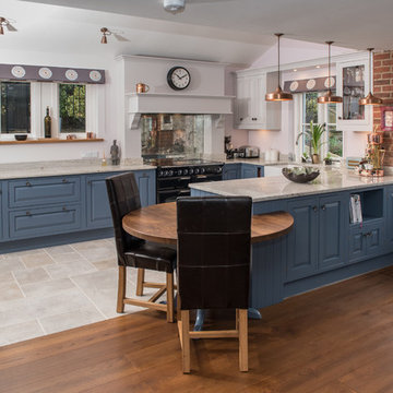 Traditional Family Kitchen with an Integral Oak Table