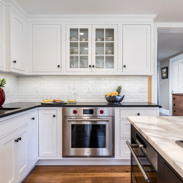 Traditional Farmhouse Kitchen