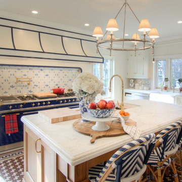 TRADITIONAL HUNTINGTON HARBOR HILLS CLASSIC - Packard Cabinetry