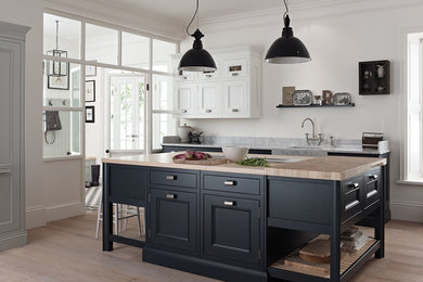 Traditional In-frame Kitchens