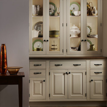 Traditional Inset Kitchen Hutch