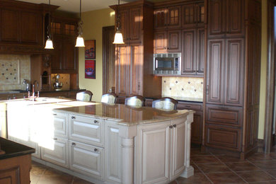 Traditional Kitchen 02