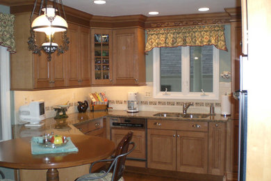 Traditional Kitchen 06