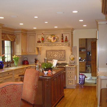 Traditional Kitchen 13