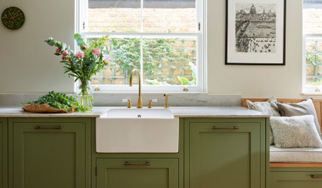 Before & After: A Sunlit Kitchen Reimagined With Timber & Green