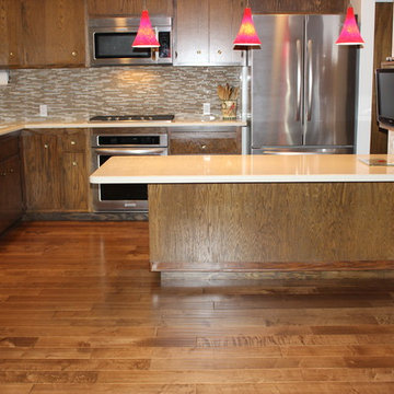 Traditional Kitchen Featuring Garrison II Distressed - Maple Chesnut Flooring