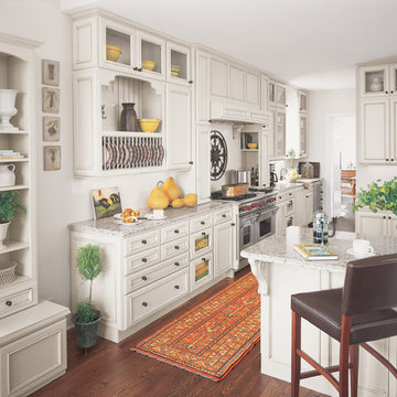Traditional Kitchen in Chicago, Illinois