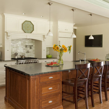 Traditional kitchen