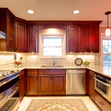 Traditional Kitchen on the Bluffs