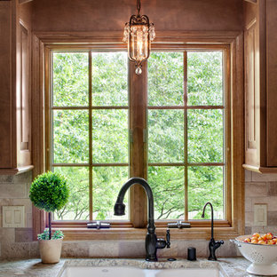 Elegant kitchen photo in Milwaukee