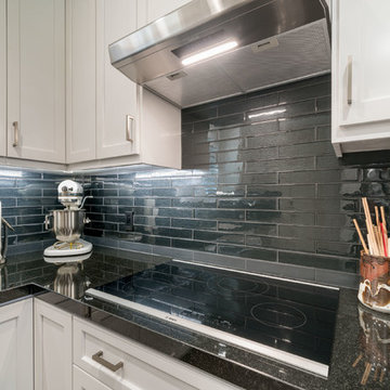 Traditional Kitchen with Contrast (2019) - Induction Stove Top