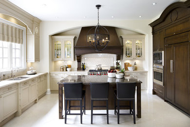 Elegant kitchen photo in Baltimore