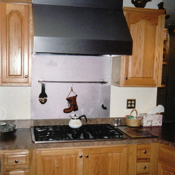Traditional light oak kitchen