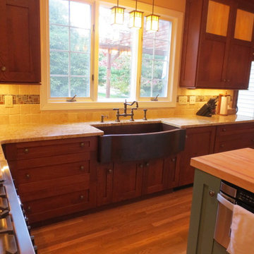 Traditional Shaker Style Kitchen - Cherry, Yellow & Blue