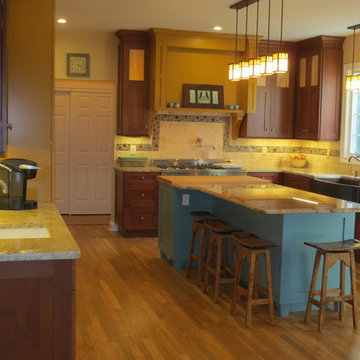 Traditional Shaker Style Kitchen - Cherry, Yellow & Blue