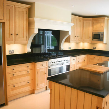 Traditional Solid Maple Framed Kitchen