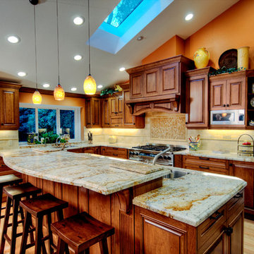 Traditional Style Kitchen Cabinets
